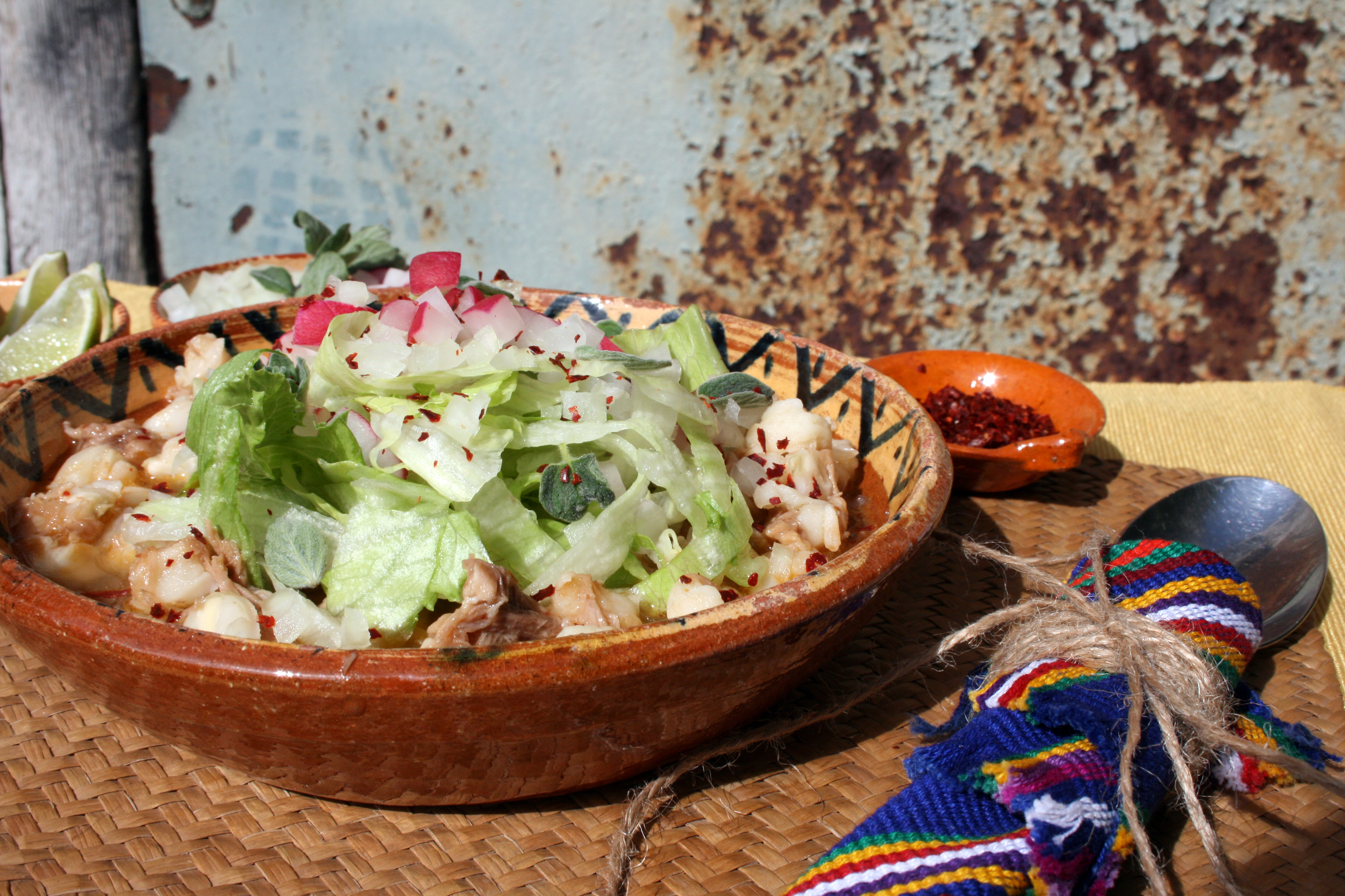 Pozole (Sopa prehispánica de carne y maíz cacahuazintle) | Mex-Al GmbH  Onlineshop para comida y bebidas mexicanas